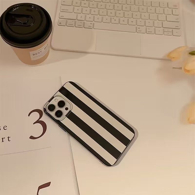 เคสโทรศัพท์ลายเส้นขาวดำ ดีไซน์ - Phone Cases Art บทวิจารณ์และราคา