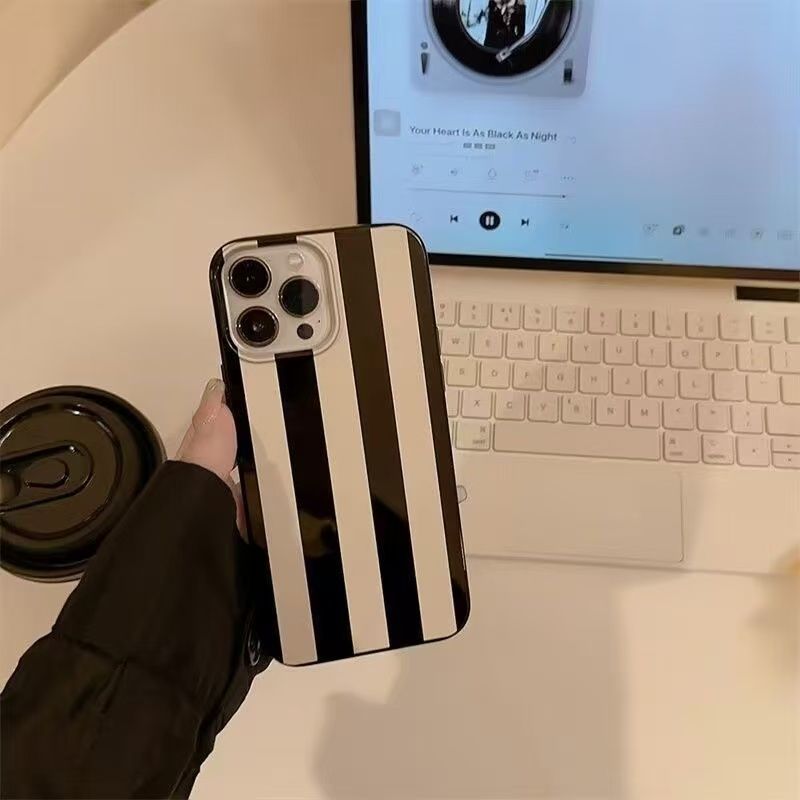 เคสโทรศัพท์ลายเส้นขาวดำ ดีไซน์ - Phone Cases Art บทวิจารณ์และราคา